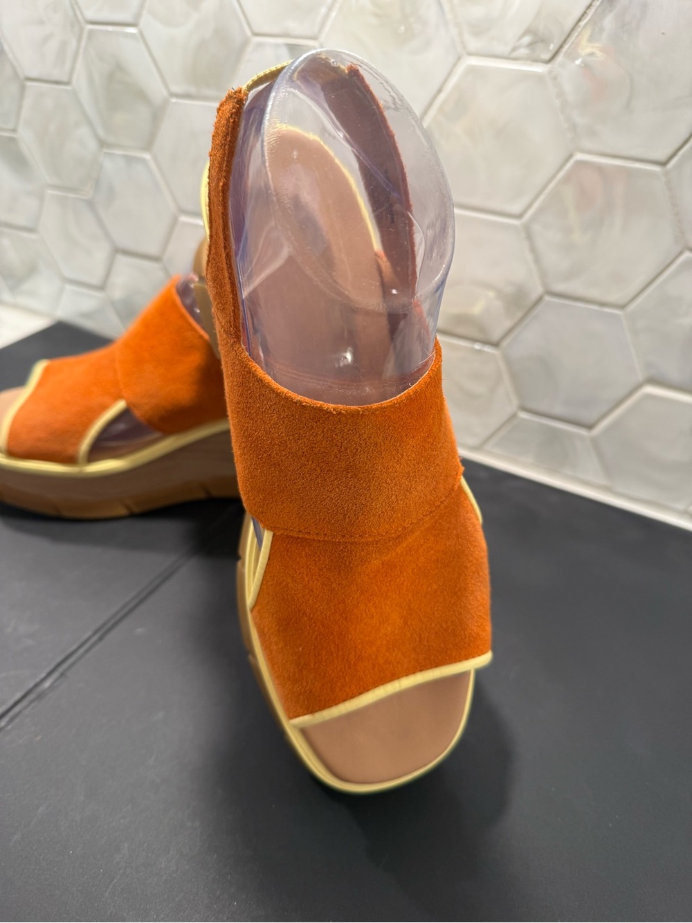 Sorel Woman’s Joanie III Slingback Sandals Orange Suede Sz 8.5 Wedge Yellow Trim - Picture 3 of 16